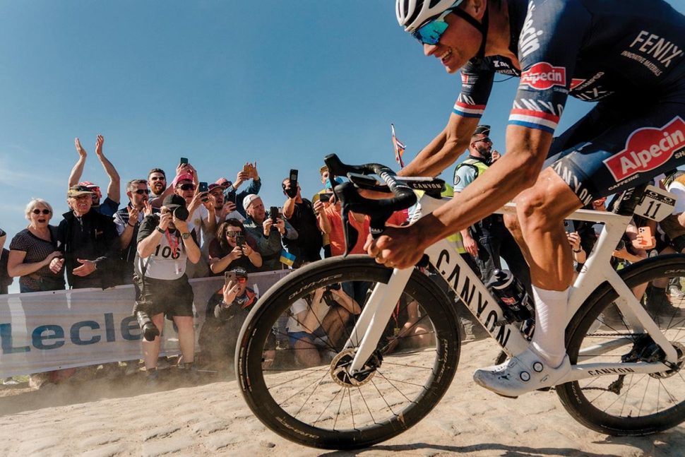 paris-roubaix_cobble_hoppers_12